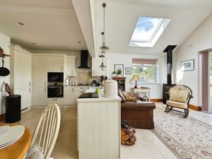 Dining Kitchen- click for photo gallery